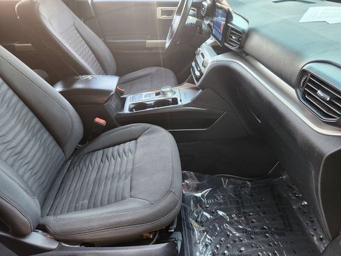 Used 2020 Ford Explorer XLT RWD image 16