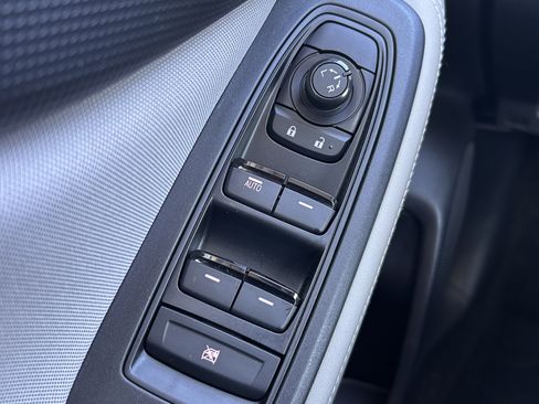 Certified 2023 Subaru Forester Base image 18