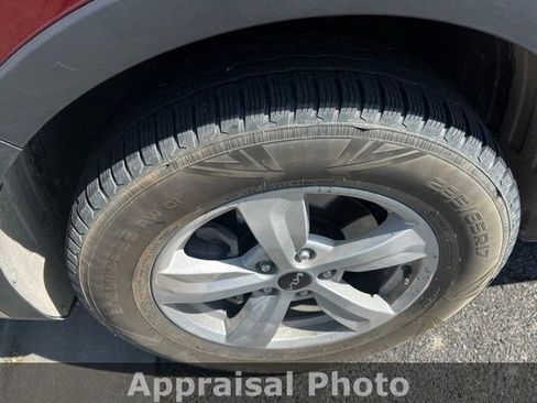 Used 2022 Kia Sorento LX image 2