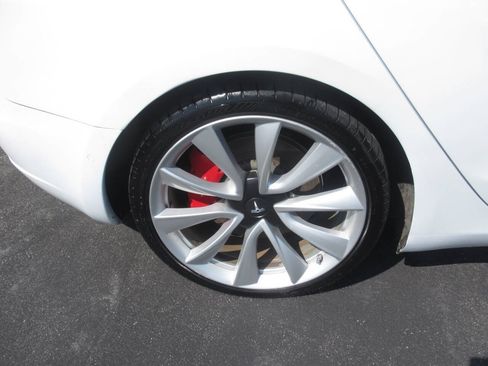 Used 2019 Tesla Model 3 Performance AWD/4WD image 6
