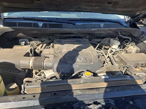 Used 2016 Toyota Tundra SR5 w/ SR5 Upgrade Package image 12