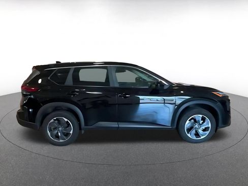 Used 2025 Nissan Rogue SV FWD image 15
