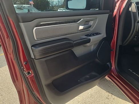 Used 2019 RAM 1500 Big Horn AWD/4WD image 12