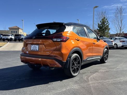 Used 2022 Nissan Kicks SR w/ Premium Package image 3