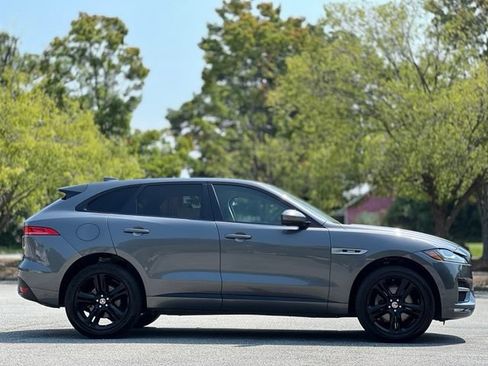 Used 2017 Jaguar F-PACE R-Sport AWD/4WD image 4