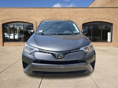 Used 2018 Toyota RAV4 LE w/ All Weather Liner Package AWD/4WD image 8