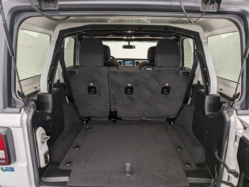 Used 2021 Jeep Wrangler Unlimited Islander image 33