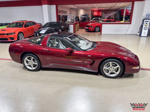 Used 2003 Chevrolet Corvette 50th Anniversary Edition w/ Preferred Equipment Group RWD image 55