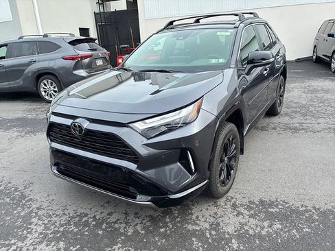 Certified 2025 Toyota RAV4 XSE w/ Advanced Technology Package AWD/4WD image 17