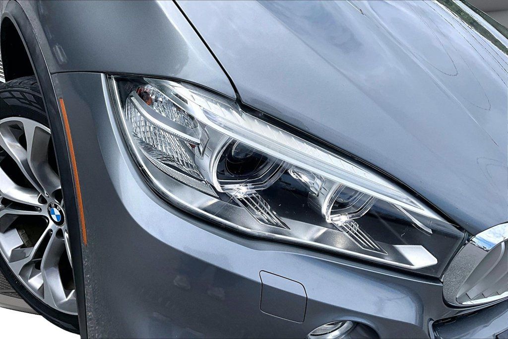 Used 2016 BMW X5 xDrive50i AWD/4WD image 32