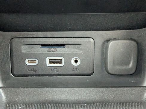 Used 2022 GMC Terrain AT4 image 24