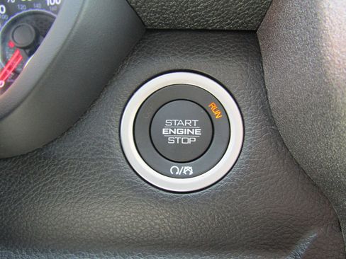 Used 2025 RAM 3500 Tradesman w/ Chrome Appearance Group image 30