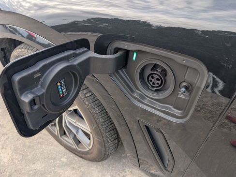 Used 2021 BMW X5 xDrive45e w/ M Sport Package image 12