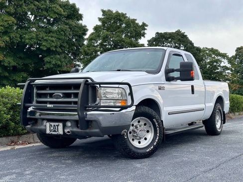 Used 2000 Ford F250 XL image 1