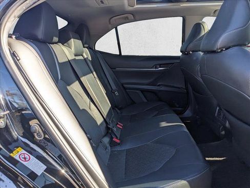Used 2019 Toyota Camry XSE FWD image 17
