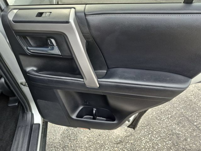 Used 2017 Toyota 4Runner SR5 RWD image 31