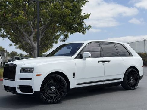 Used 2021 Rolls-Royce Cullinan AWD/4WD image 10
