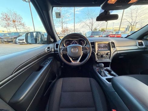 Certified 2021 Jeep Grand Cherokee Laredo image 19