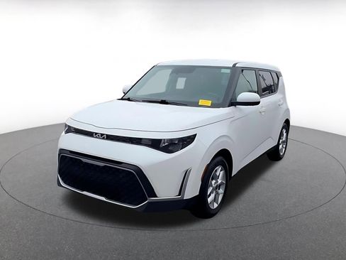Used 2025 Kia Soul LX w/ Option Group 015 image 7