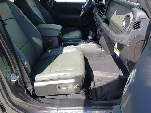 New 2026 Jeep Gladiator Mojave image 28