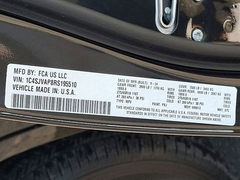 Used 2024 Jeep Wagoneer 4WD image 30