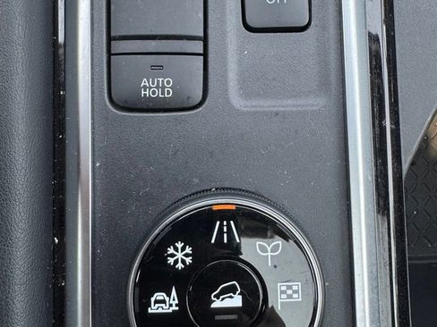Used 2023 Nissan Pathfinder Platinum w/ Lighting Package (N93) AWD/4WD image 24
