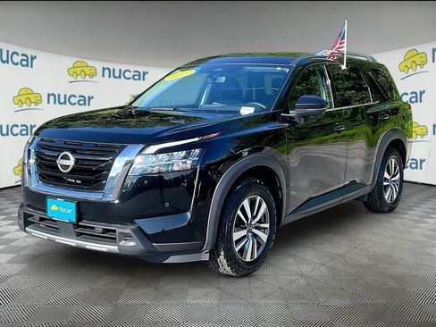 Used 2024 Nissan Pathfinder SL w/ Cargo Package AWD/4WD image 3
