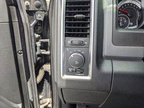 Used 2018 RAM 1500 Big Horn image 25