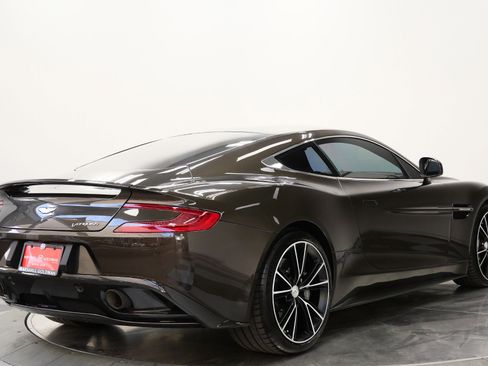 Used 2014 Aston Martin Vanquish Coupe image 9