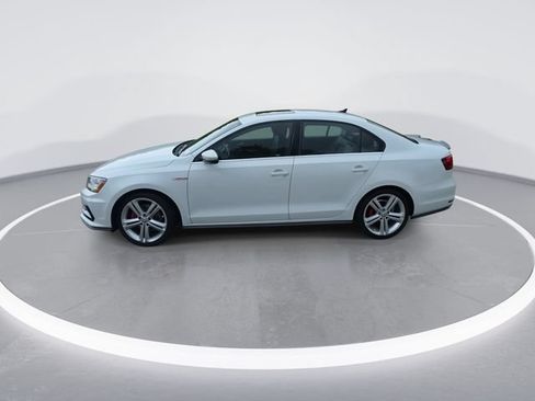 Used 2017 Volkswagen Jetta GLI FWD image 5