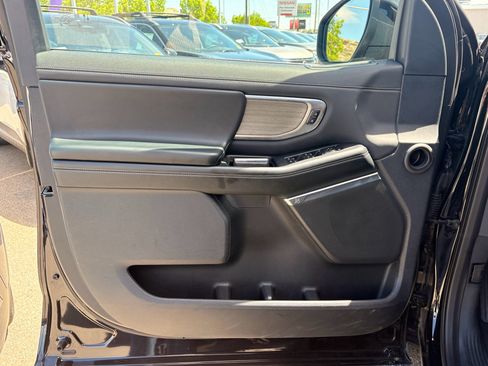 Used 2025 Ford Expedition Platinum AWD/4WD image 20