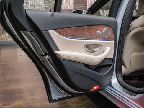 Used 2017 Mercedes-Benz E 300 image 46