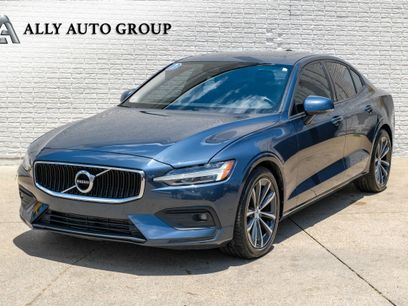 Used 2021 Volvo S60 T5 Momentum