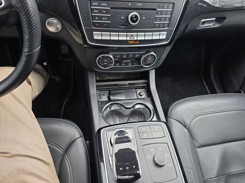 Used 2019 Mercedes-Benz GLS 550 4MATIC image 9