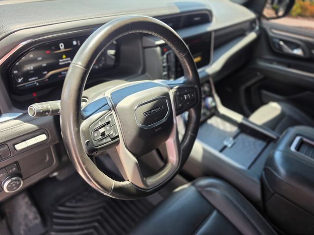 Used 2023 GMC Yukon Denali RWD image 17