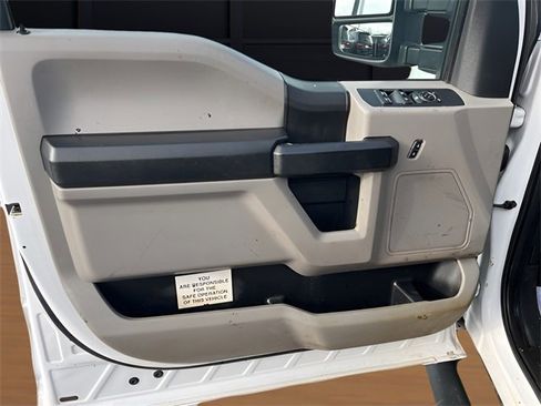 Used 2018 Ford F550 4x4 Crew Cab Super Duty image 17