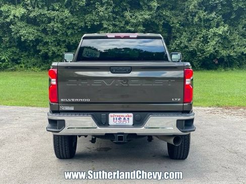 Used 2022 Chevrolet Silverado 2500 LTZ w/ Gooseneck/5TH Wheel Package AWD/4WD image 6