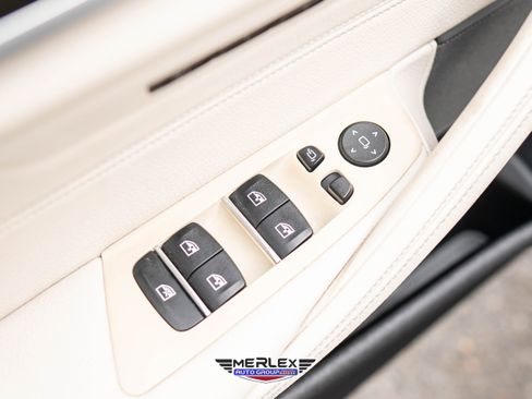 Used 2018 BMW 540i w/ M Sport Package image 42