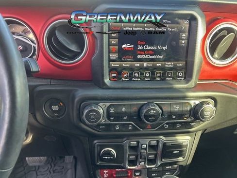 Used 2018 Jeep Wrangler Unlimited Rubicon AWD/4WD image 12
