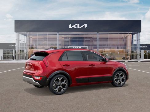 New 2025 Kia Niro EX Touring image 7