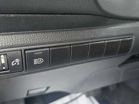 Used 2023 Toyota Corolla LE image 18