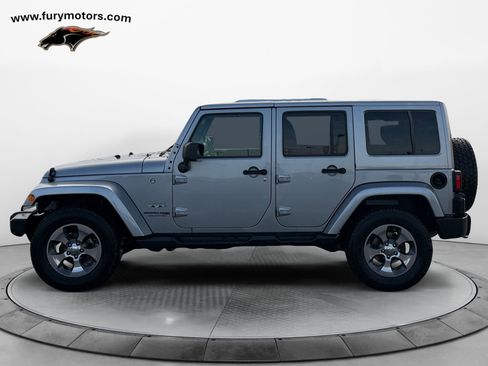 Used 2018 Jeep Wrangler Unlimited Sahara image 6