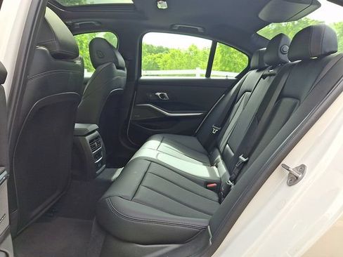 Used 2024 BMW 330i xDrive Sedan w/ Premium Package AWD/4WD image 10