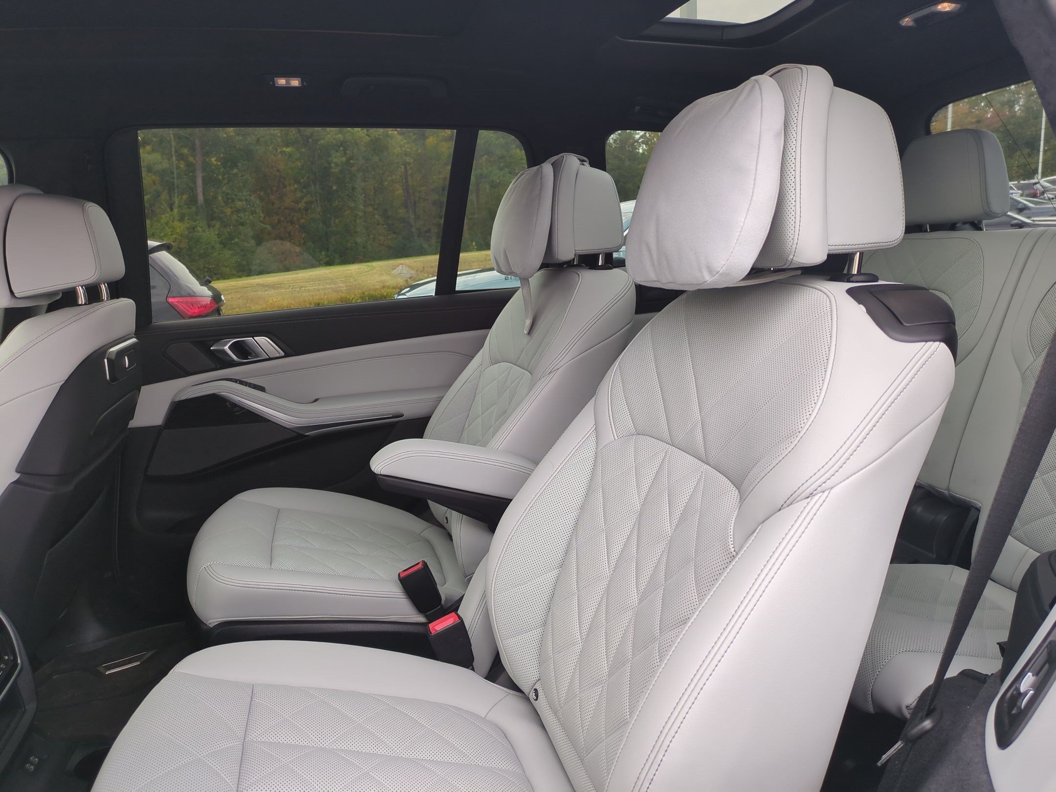 Certified 2026 BMW X7 xDrive40i w/ M Sport Package AWD/4WD image 30