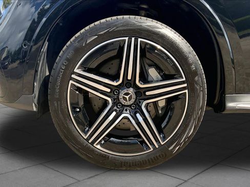 Used 2024 Mercedes-Benz GLC 300 4MATIC image 10