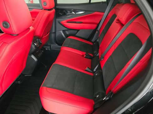 Certified 2025 Chevrolet Blazer EV RS AWD/4WD image 17