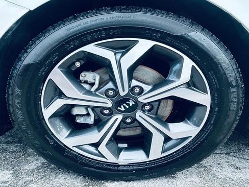 Used 2021 Kia Forte LXS FWD image 21