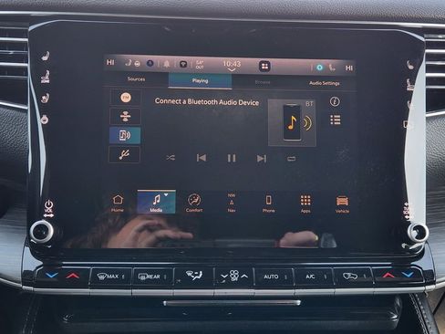 Used 2024 Jeep Wagoneer Series II w/ Flexible Seating Group image 18