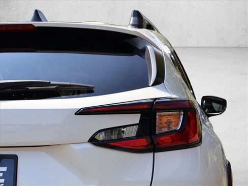 Used 2024 Subaru Crosstrek 2.0i Premium AWD/4WD image 8