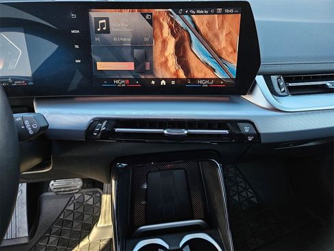 Used 2025 BMW X1 xDrive28i w/ Premium Package image 15